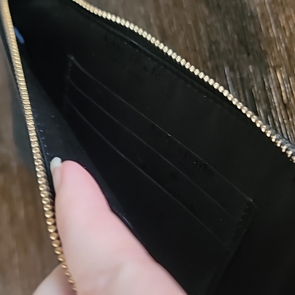 Kate spade wristlet - Picture 3 of 4